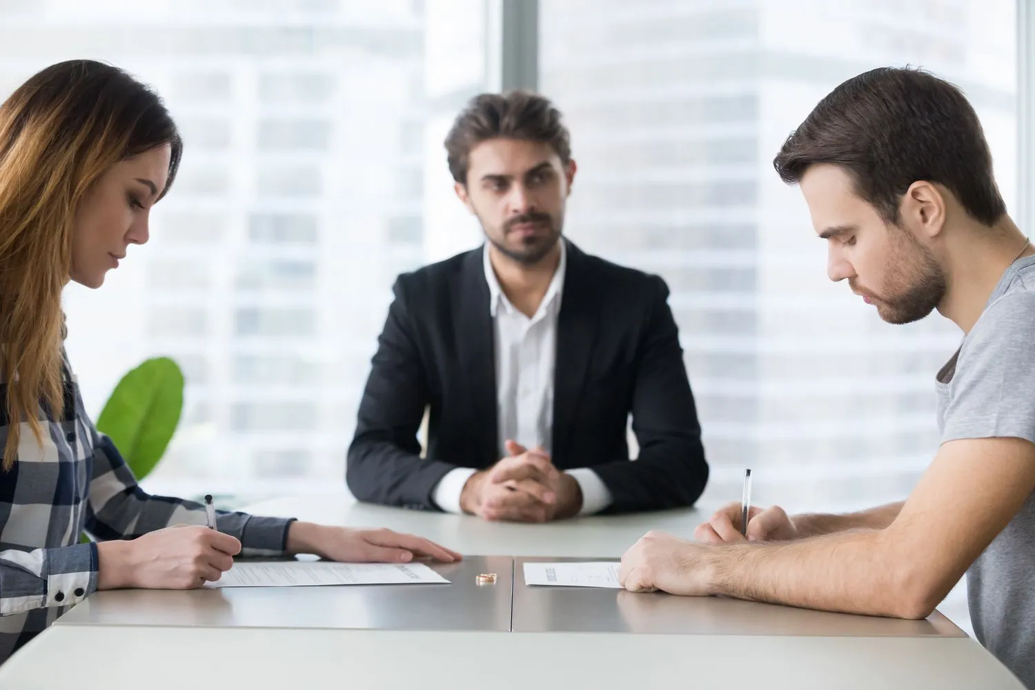 How EH Mediation Guides Couples Toward Fair and Balanced Outcomes Camborne