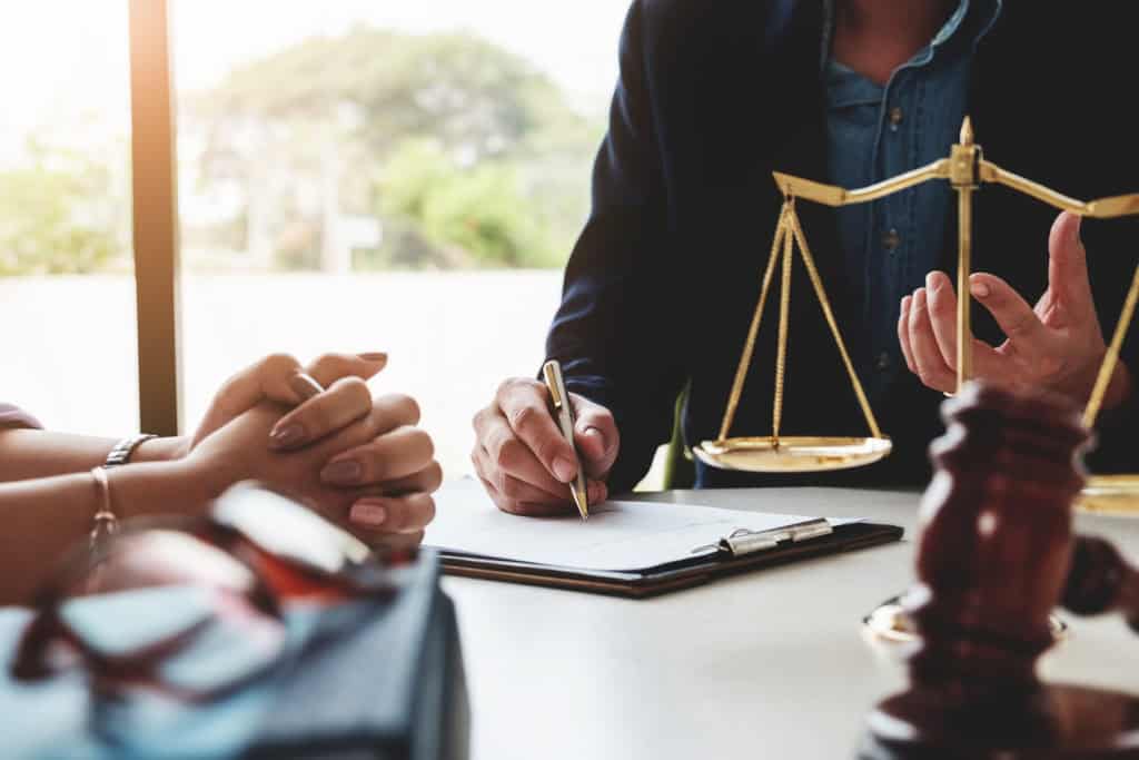 Court Applications vs. Mediation: A Less Stressful Path with EH Mediation Camborne